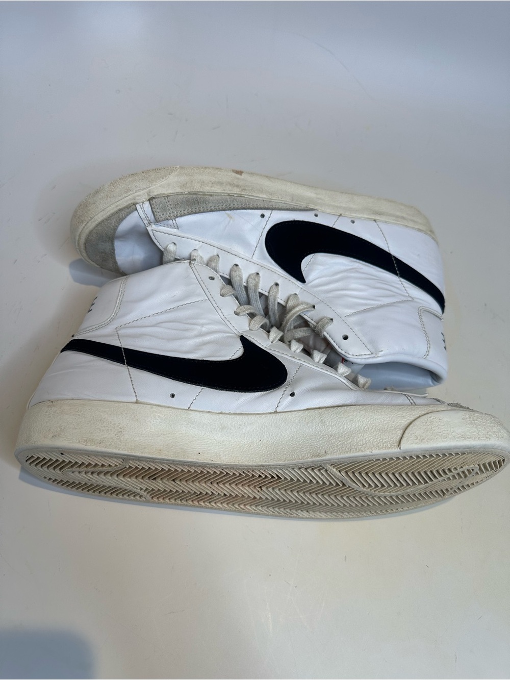 Nike White Black Cream High-Top Sneakers with Orange Logo - Picture 6 of 8